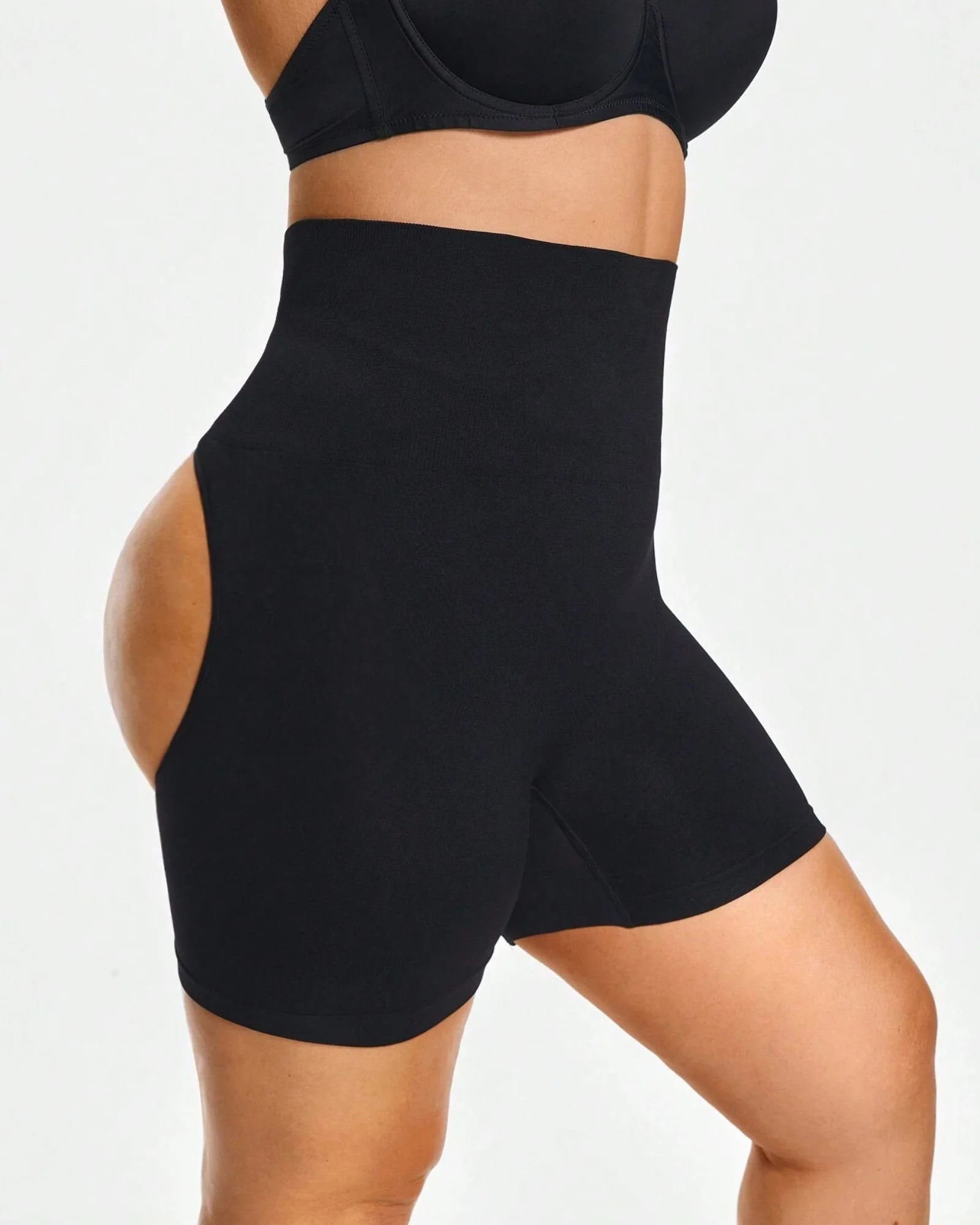 Short Gainant Fesses Ouvertes