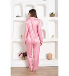 Pyjama long coordonné en satin glacé